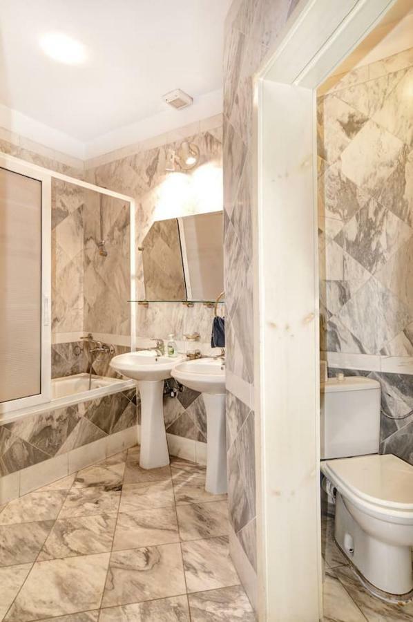 Aristocratic, Elegant, Designer Apartament *